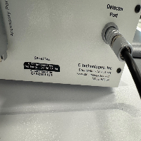 Agilent CARy 60 UV-VIS Spectrophotometer image 3